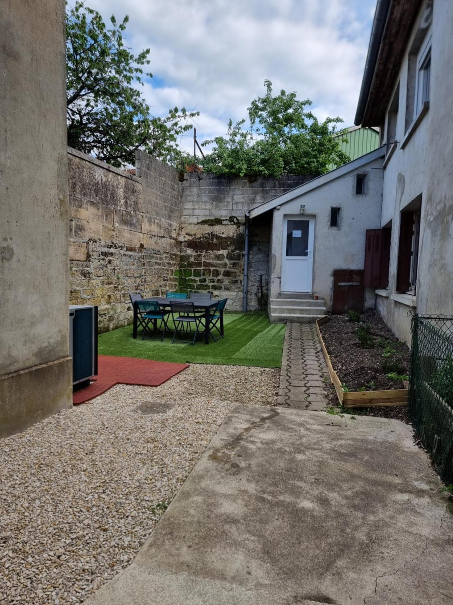 L Essentiel Gite Pour 6 Personnes Sireuil  Exterior photo
